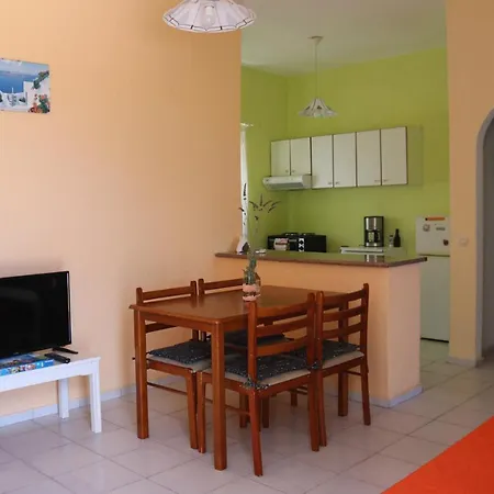 Kassandra Garden Apartment