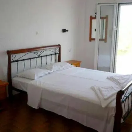 Kassandra Garden Apartment