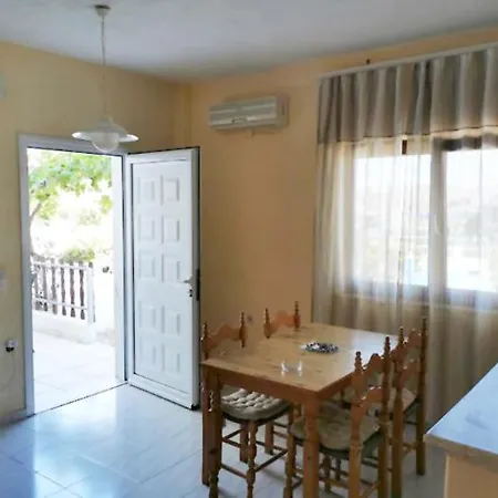 Kassandra Garden Apartment *