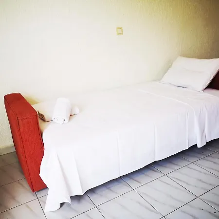 Kassandra Garden Apartment Istro
