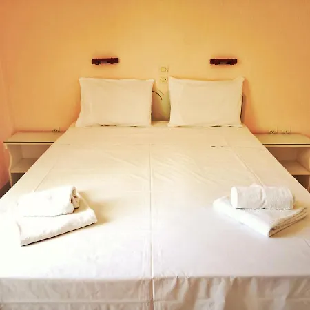 Kassandra Garden Apartment *