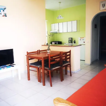 Kassandra Garden Apartment *