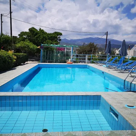 Kassandra Garden Apartment Istro