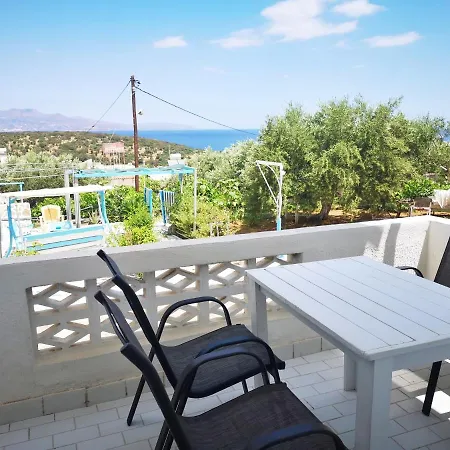 Kassandra Garden דירה